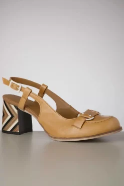 Amelie Leather Slingback Pumps In Licht Cognacbruin