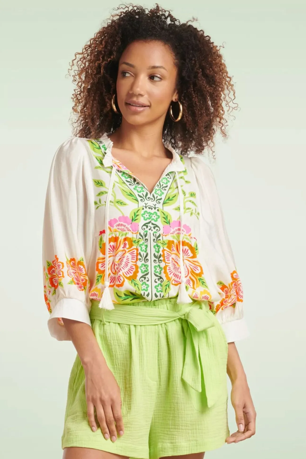 Anika Floral Top In Wit