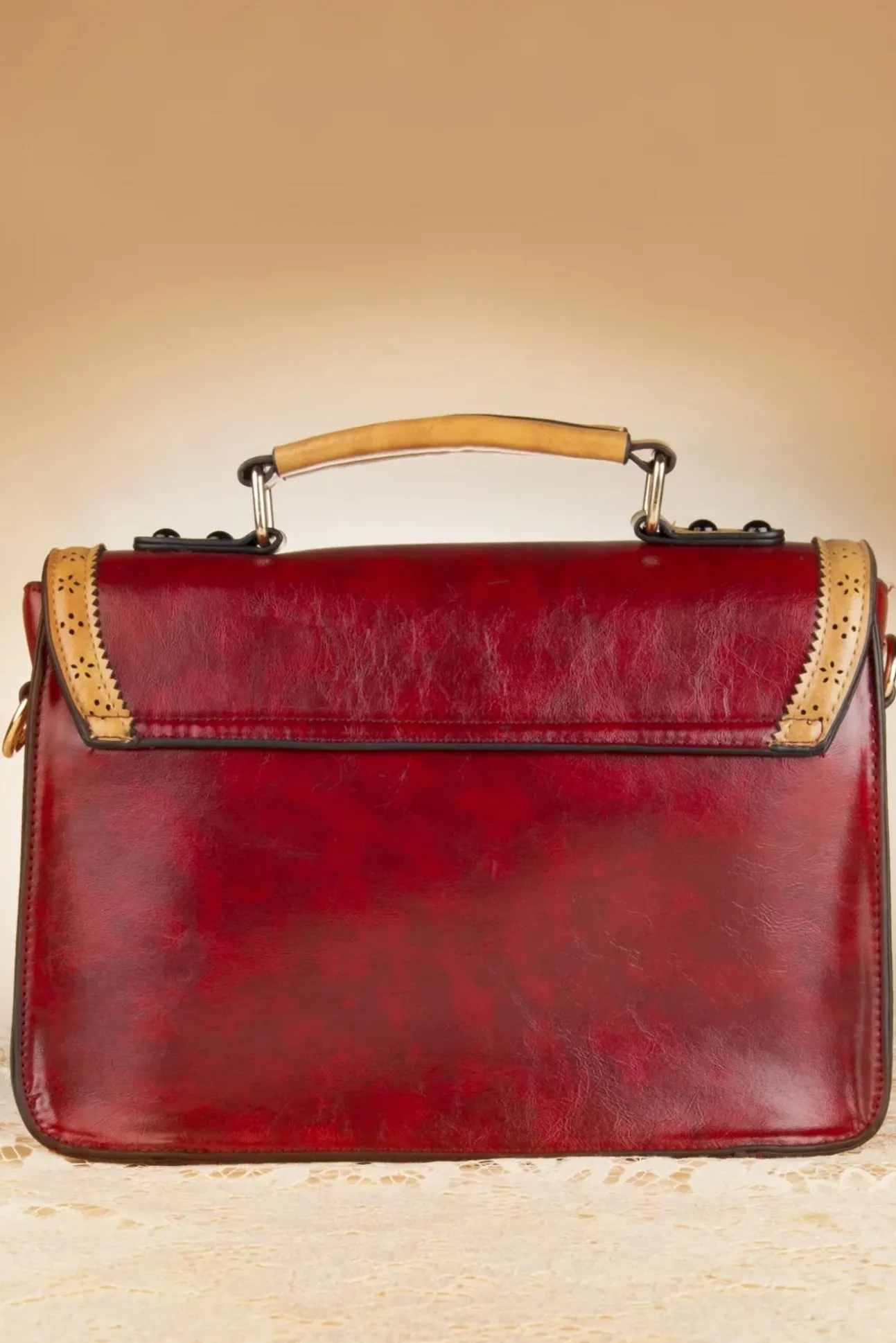 Antieke Handtas In Rood