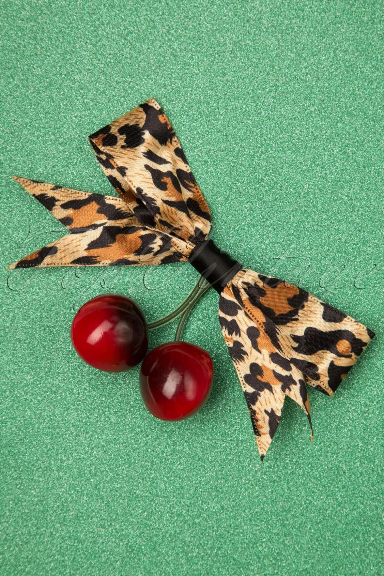 Haarclip Van Wilde Kers In Luipaardmotief