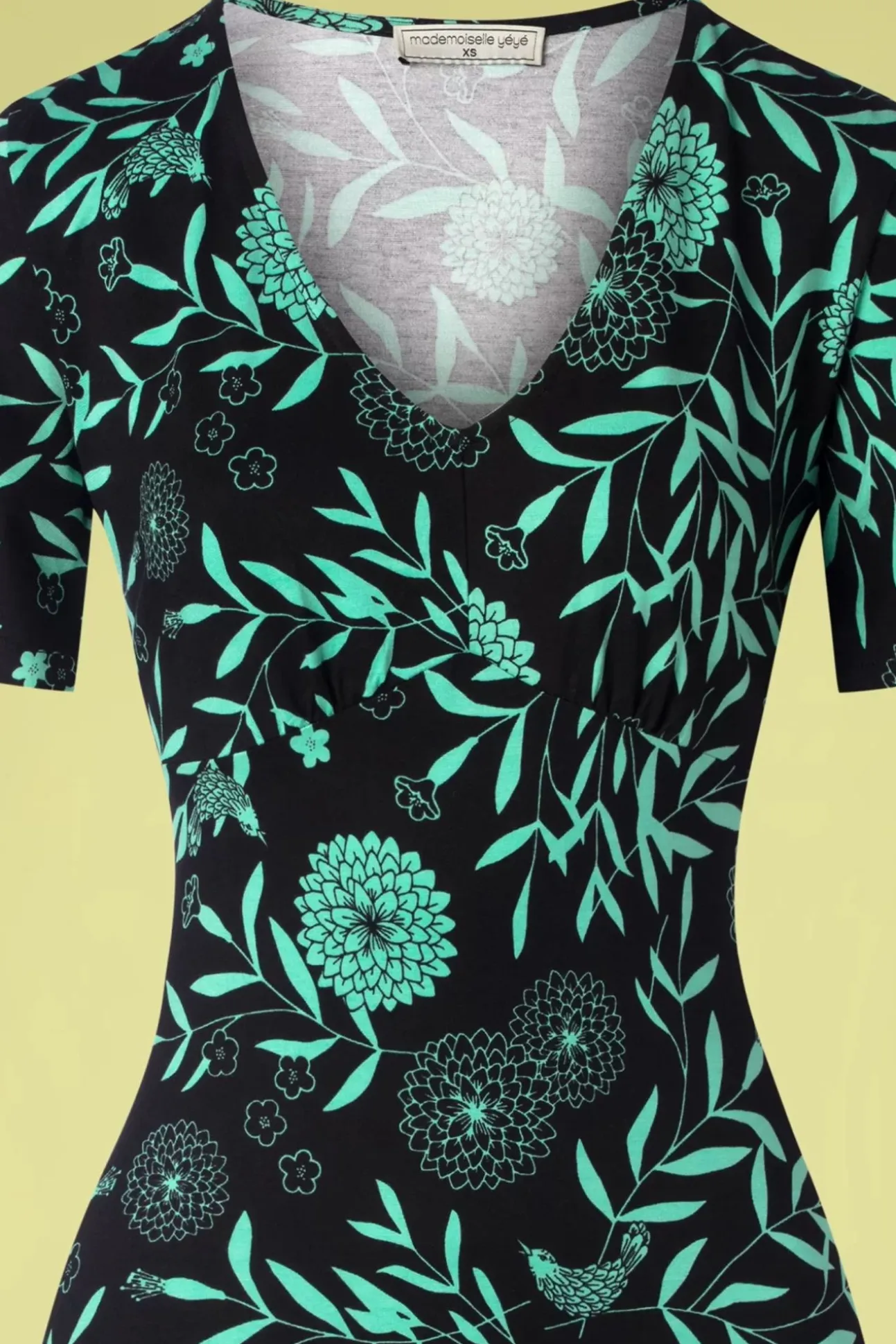 Mint Cocktail Jurk In Japanese Flowers Green