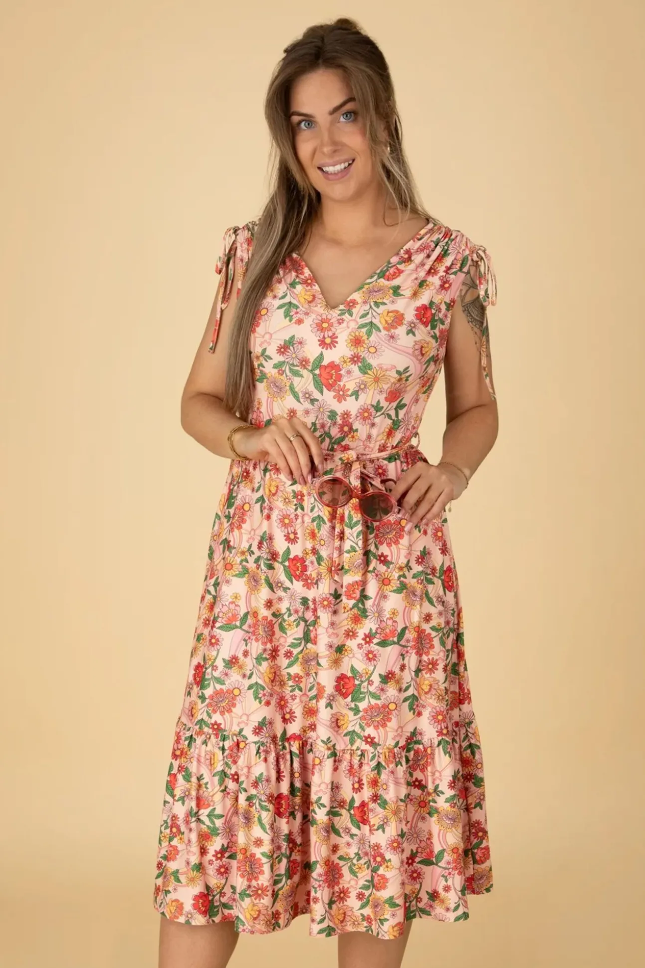Rainbow Floral Flare Jurk In Licht Roze